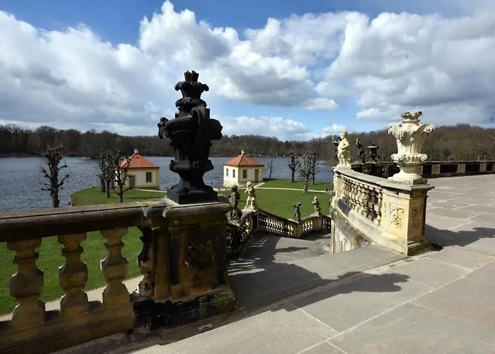 Ferienwohnung Laubegast Апартаменты *